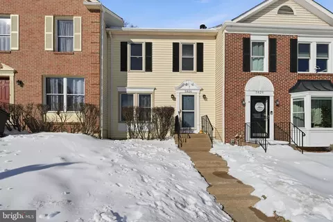 5826 Westwater Ct, Centreville, VA 20121