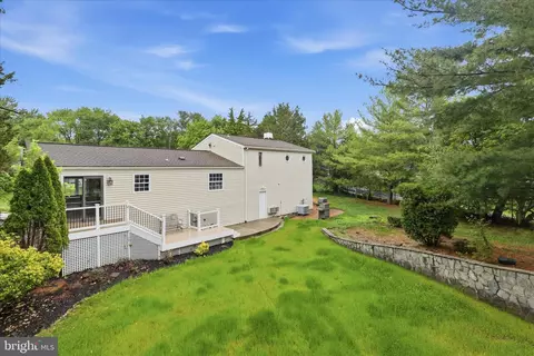 Exterior - 12821 Pinecrest Rd, Herndon, VA 20171 photo 7 of 8