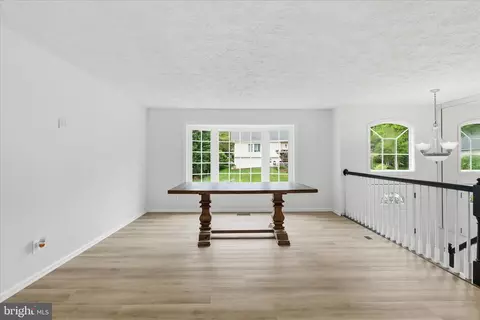 Living - 12821 Pinecrest Rd, Herndon, VA 20171 photo 4 of 5