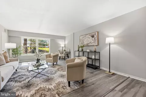 Living - 7640 Provincial Dr #213, Mclean, VA 22102 photo 2 of 5