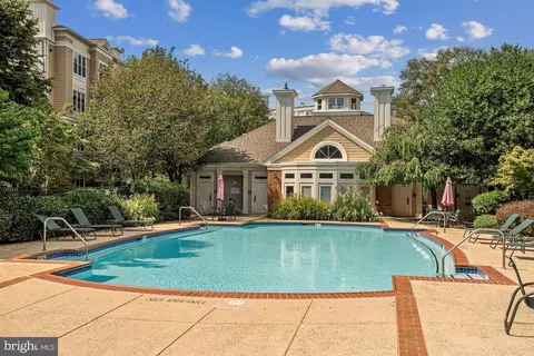 12913 Alton Sq #210, Herndon, VA 20170