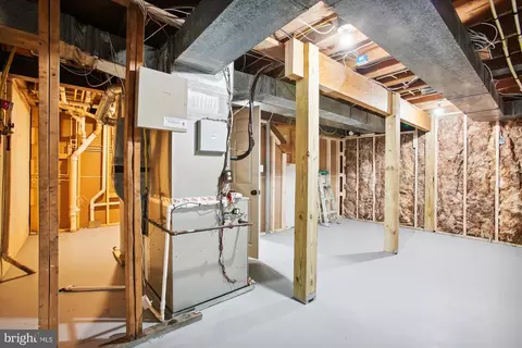 Entry Way - 2000 Homer Ter, Reston, VA 20191 photo 7 of 7