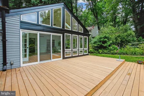 Exterior - 2000 Homer Ter, Reston, VA 20191 photo 7 of 14