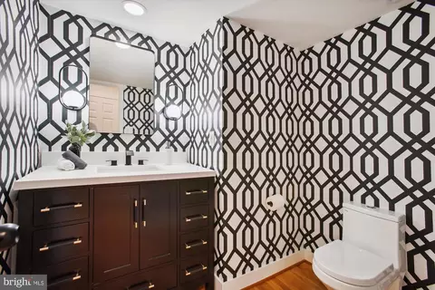 Bath - 2000 Homer Ter, Reston, VA 20191 photo 1 of 10
