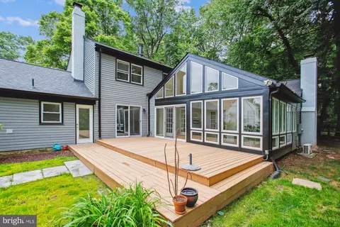 Exterior - 2000 Homer Ter, Reston, VA 20191 photo 6 of 14