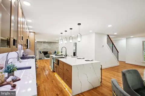 Kitchen - 2000 Homer Ter, Reston, VA 20191 photo 3 of 4