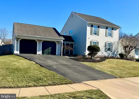 13914 Cristo Ct, Centreville, VA 20120
