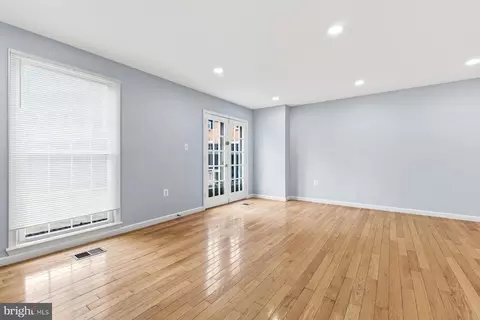 Living - 7233 Evanston Rd, Springfield, VA 22150 photo 1 of 11