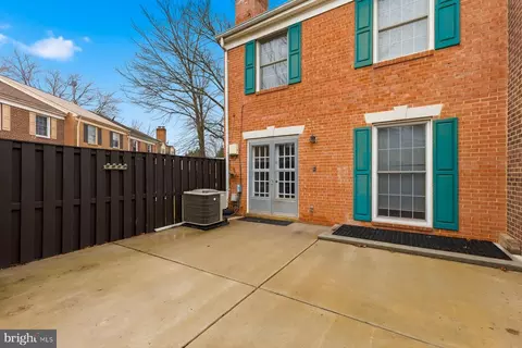 Exterior - 7233 Evanston Rd, Springfield, VA 22150 photo 6 of 8