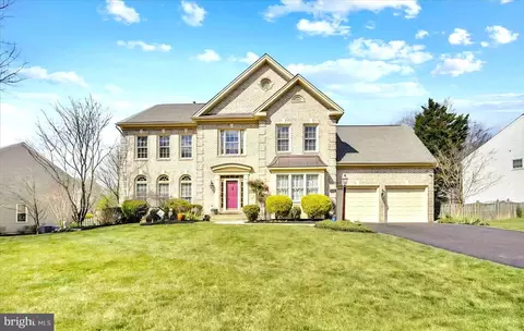 4702 Leighfield Valley Dr, Chantilly, VA 20151