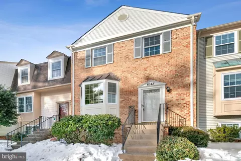 6143 Green Hollow Ct, Springfield, VA 22152