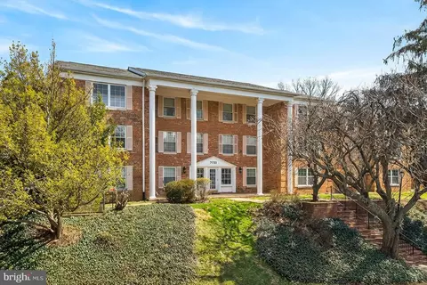 7721 Tremayne Pl #215, Mclean, VA 22102