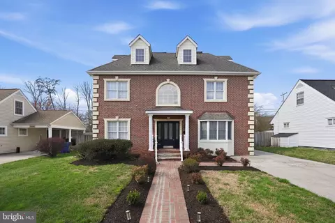 6608 Cavalier Dr, Alexandria, VA 22307