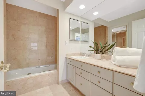 6601 Madison Mclean Dr, Mclean, VA 22101 photo 25