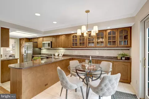 6601 Madison Mclean Dr, Mclean, VA 22101 photo 5