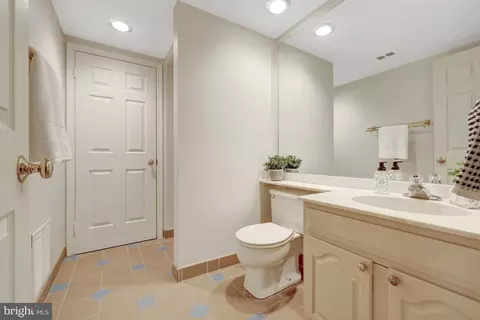 6601 Madison Mclean Dr, Mclean, VA 22101 photo 40