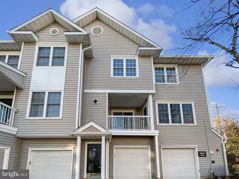 4544 Superior Sq, Fairfax, VA 22033