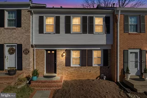 5526 Kendrick Ln, Burke, VA 22015
