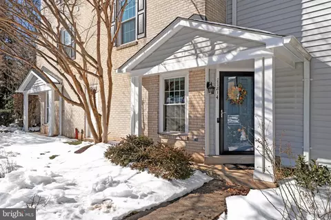 11814 Rockaway Ln #32, Fairfax, VA 22030