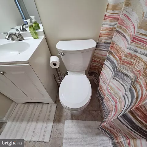 1808 Westwind Way UNIT 79, Mclean, VA 22102 photo 17