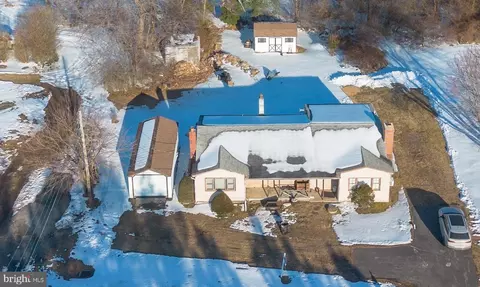 3727 W Ox Rd, Fairfax, VA 22033