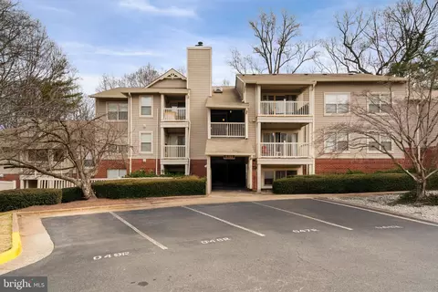 11703 Olde English Dr #B, Reston, VA 20190