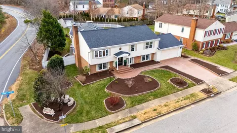 6462 Honey Tree Ct, Burke, VA 22015