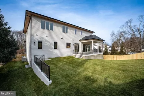 Exterior - 1935 Foxhall Rd, Mclean, VA 22101 photo 10 of 10