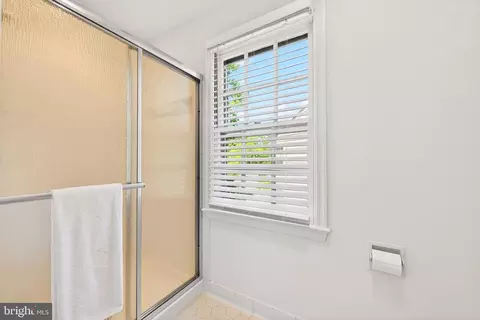 Bath - 1273 Lamplighter Way, Reston, VA 20194 photo 2 of 4