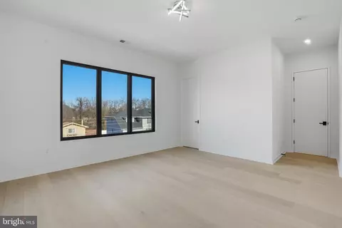 Bedroom - 7103 Westbury Rd, Mclean, VA 22101 photo 7 of 9