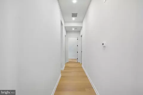 Entry Way - 7103 Westbury Rd, Mclean, VA 22101 photo 6 of 16