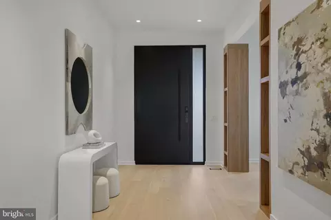 Entry Way - 7103 Westbury Rd, Mclean, VA 22101 photo 1 of 16