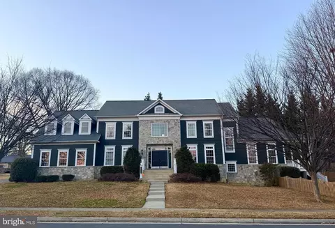 2905 Hibbard St, Oakton, VA 22124