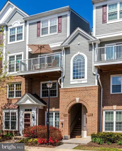 5950 Kimberly Anne Way #101, Alexandria, VA 22310