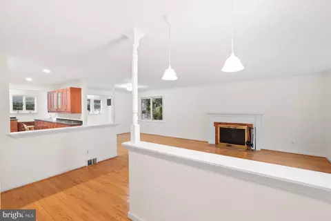 Living - 7423 Exmore St, Springfield, VA 22150 photo 1 of 9