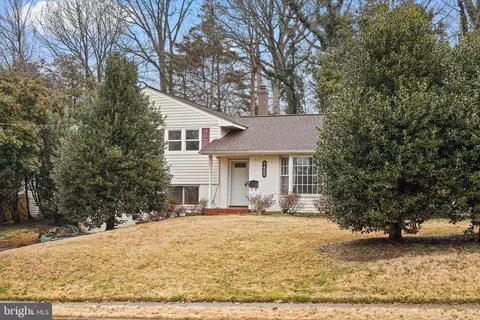Exterior - 7423 Exmore St, Springfield, VA 22150 photo 3 of 7