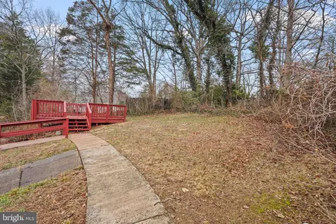 Exterior - 7423 Exmore St, Springfield, VA 22150 photo 7 of 7
