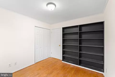 Bedroom - 7423 Exmore St, Springfield, VA 22150 photo 6 of 10