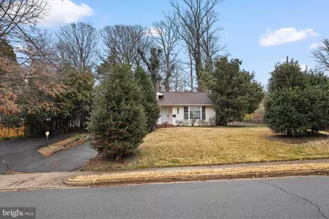 Exterior - 7423 Exmore St, Springfield, VA 22150 photo 1 of 7