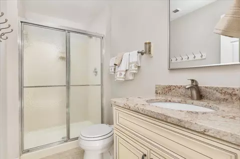 Bath - 7917 Donegal Ln, Springfield, VA 22153 photo 6 of 6