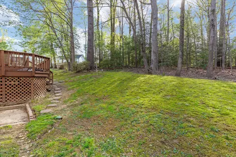 Exterior - 7917 Donegal Ln, Springfield, VA 22153 photo 7 of 11