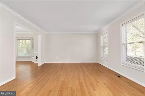 Living - 7917 Donegal Ln, Springfield, VA 22153 photo 1 of 7