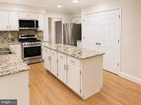 Kitchen - 7917 Donegal Ln, Springfield, VA 22153 photo 3 of 3