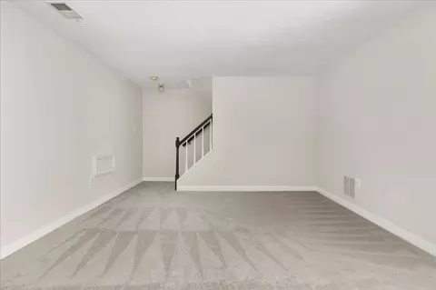 Living - 7917 Donegal Ln, Springfield, VA 22153 photo 7 of 7