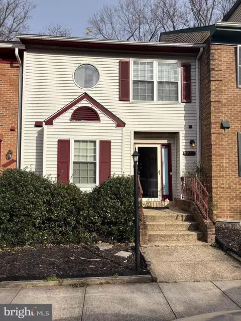5921 High Meadow Rd, Alexandria, VA 22310