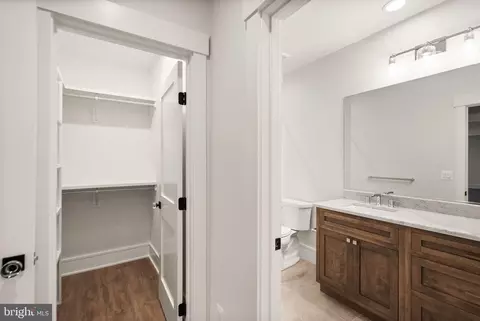 Entry Way - 6013 Woodland Ter, Mclean, VA 22101 photo 11 of 11