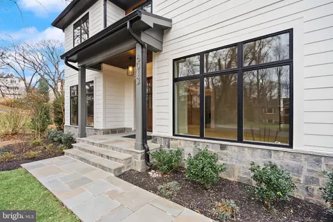 Exterior - 6013 Woodland Ter, Mclean, VA 22101 photo 3 of 12