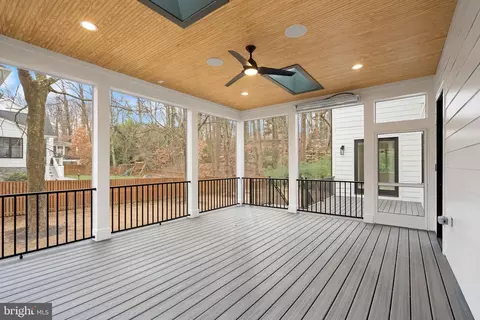 Exterior - 6013 Woodland Ter, Mclean, VA 22101 photo 8 of 12