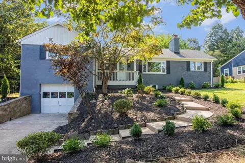 6502 Fort Hunt Rd, Alexandria, VA 22307