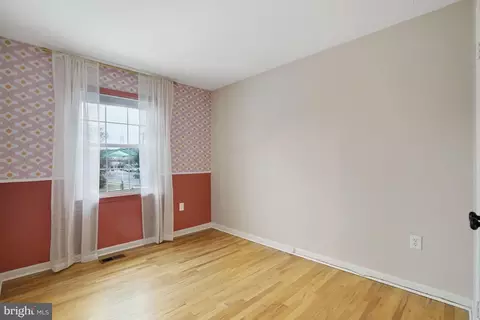 Bedroom - 7005 Leestone St, Springfield, VA 22151 photo 5 of 7